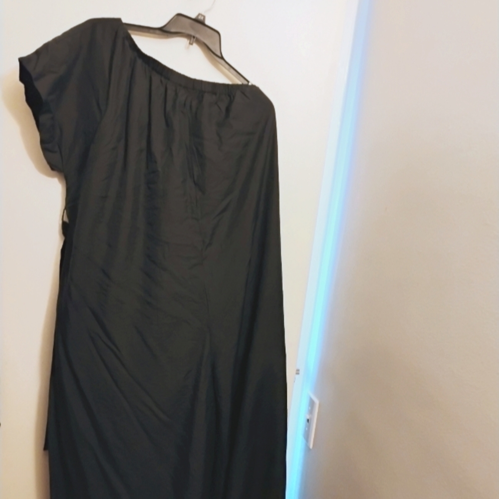 Elegant Black Off-Shoulder Jumpsuit